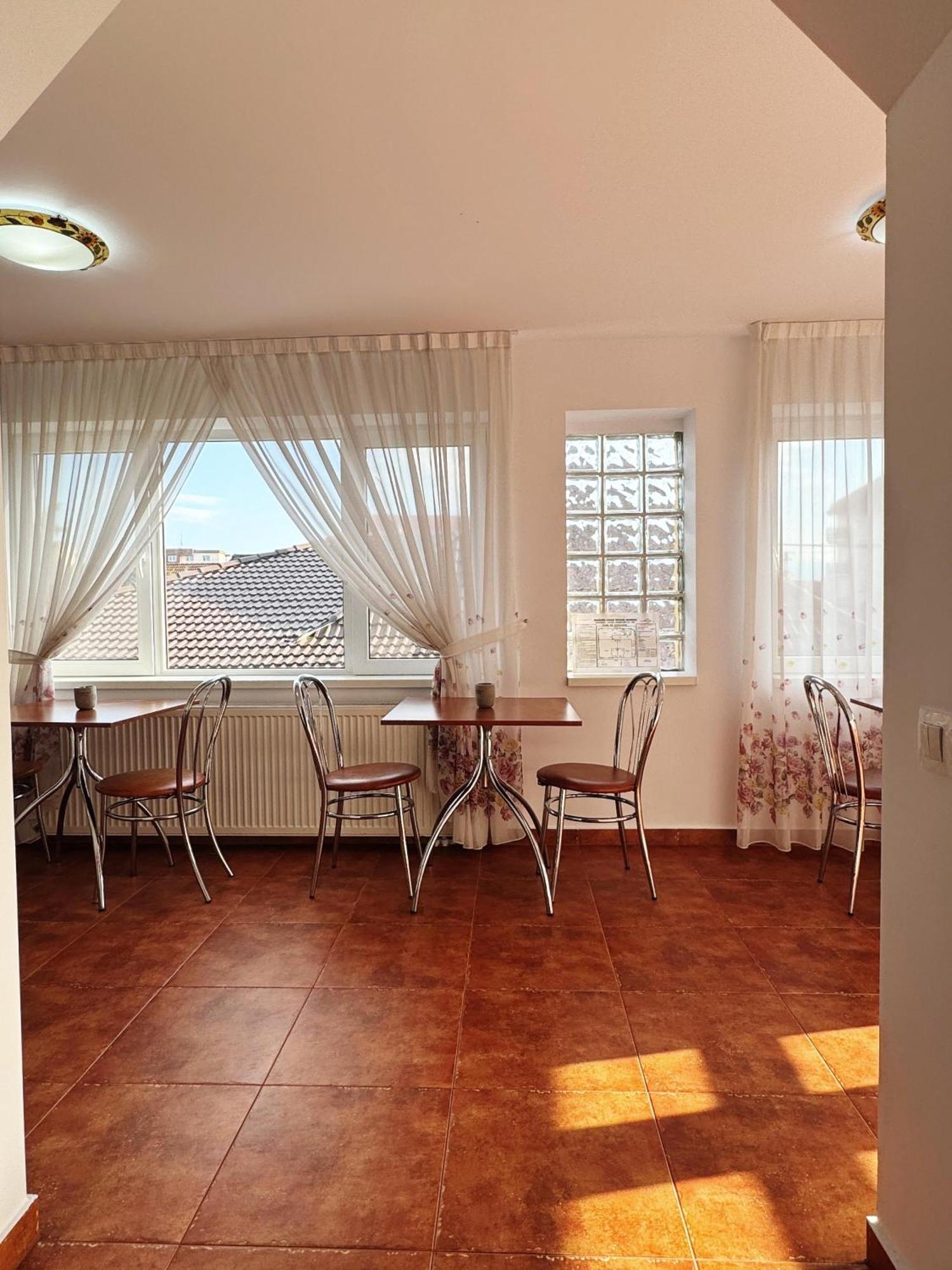 Carpathian Newstar Hotel Sibiu Exterior photo