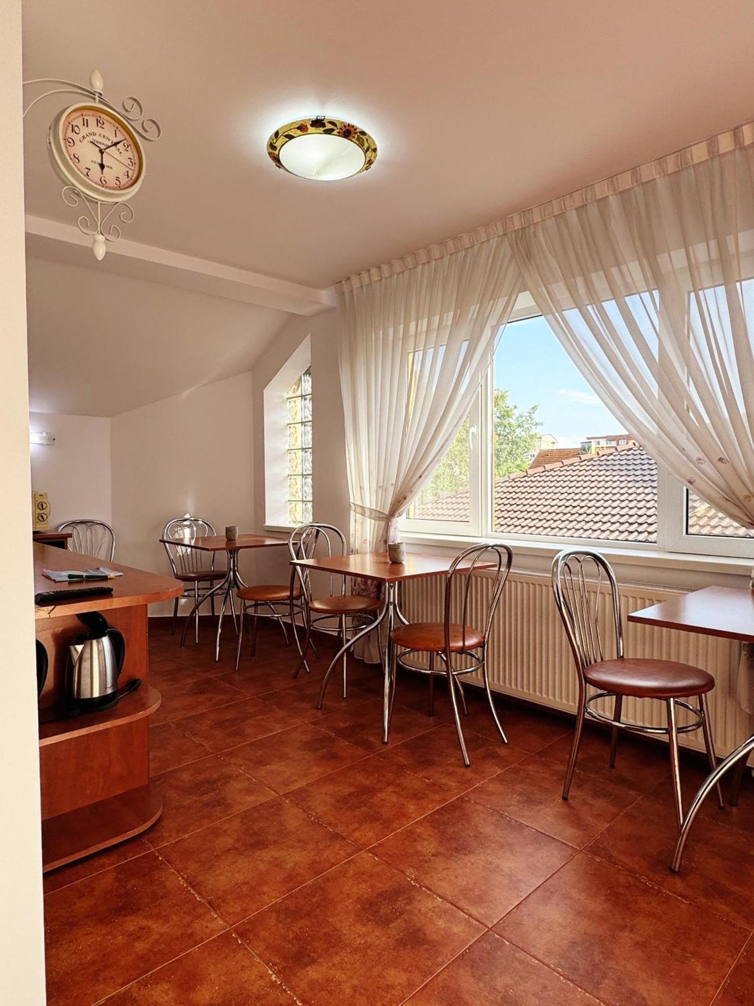 Carpathian Newstar Hotel Sibiu Exterior photo