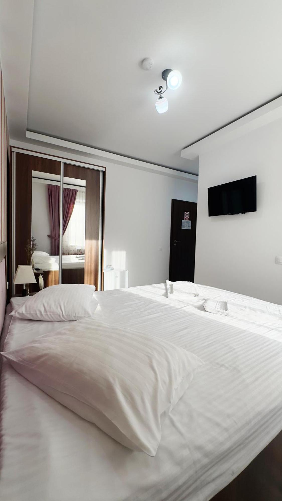 Carpathian Newstar Hotel Sibiu Exterior photo